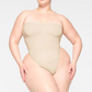 SKIMS STRAPLESS Thong Bodysuit Sculpt Sculpt من Skims Kim Kardashian 